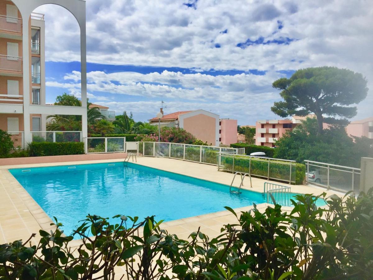 Face A La Mer Avec Piscine A Сет Экстерьер фото